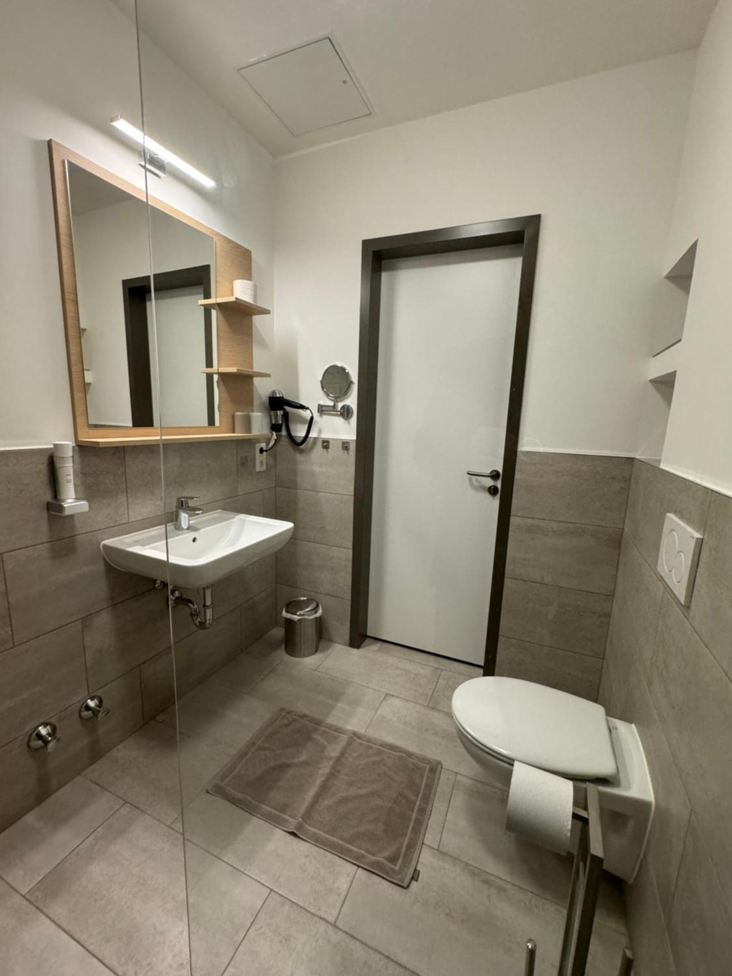 Fair N Square Hotel 24 Stunden Self-Check In Darmstadt Ngoại thất bức ảnh